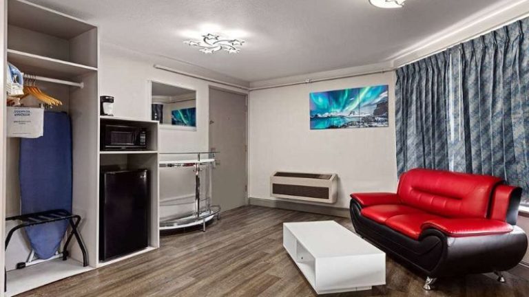 Days Inn by Wyndham Lakewood South Tacoma