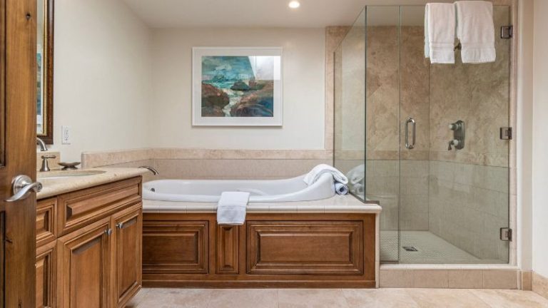 Dolphin Bay Resort and Spa