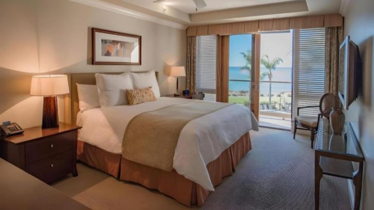 Dolphin Bay Resort and Spa