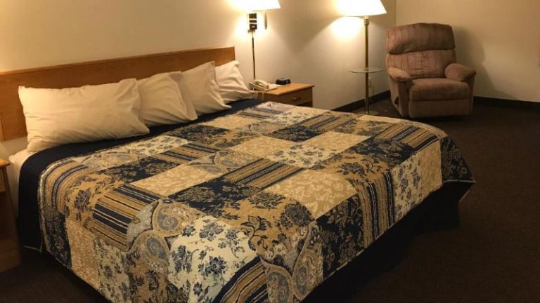 Dutch Country Inn