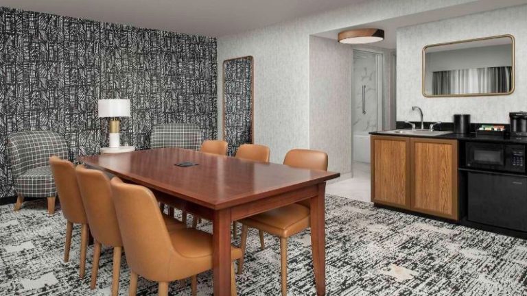 Embassy Suites by Hilton Dulles North Loudoun