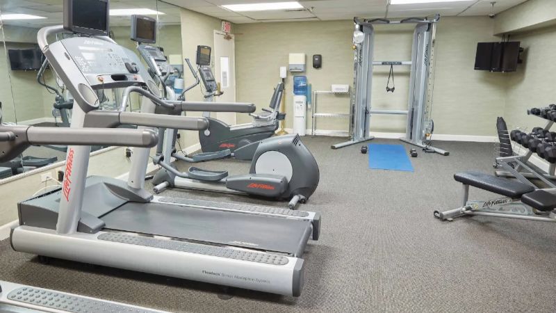 Ethan Allen Hotel, room with private jacuzzi, photo 7