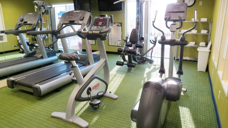 Fairfield Inn & Suites Mount Vernon Rend Lake, room with private jacuzzi, photo 4