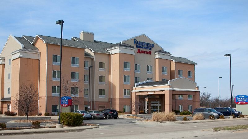 Fairfield Inn & Suites Mount Vernon Rend Lake, room with private jacuzzi, photo 5