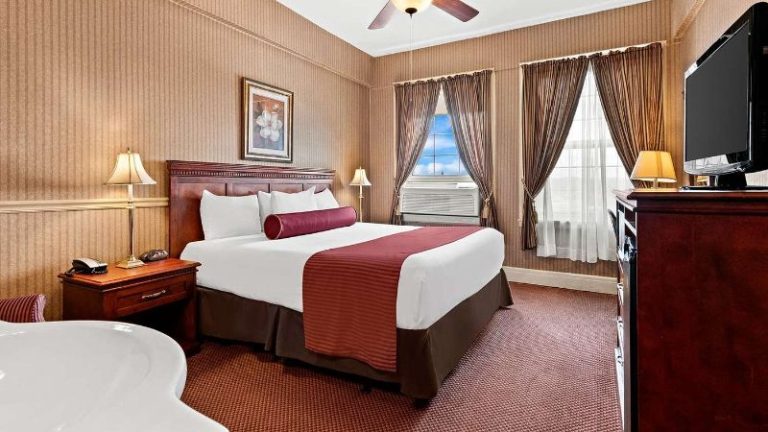 Genetti Hotel, SureStay Collection by Best Western