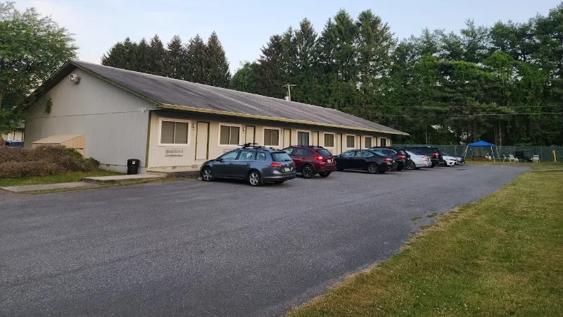 Glenwood Inn & Conference Center, room with private jacuzzi, photo 7