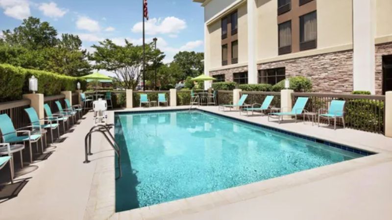 Hampton Inn Richmond-North/Ashland, room with private jacuzzi, photo 6