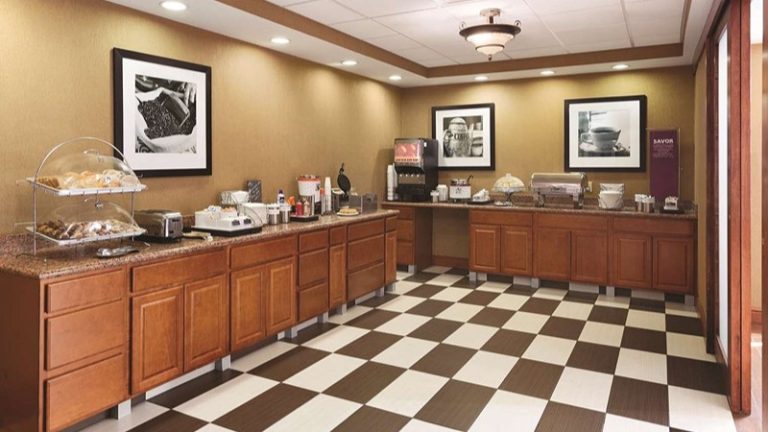 Hampton Inn & Suites Greenfield