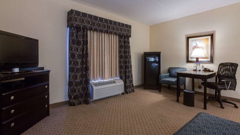 Hampton Inn & Suites Mt. Juliet, room with private jacuzzi, photo 4