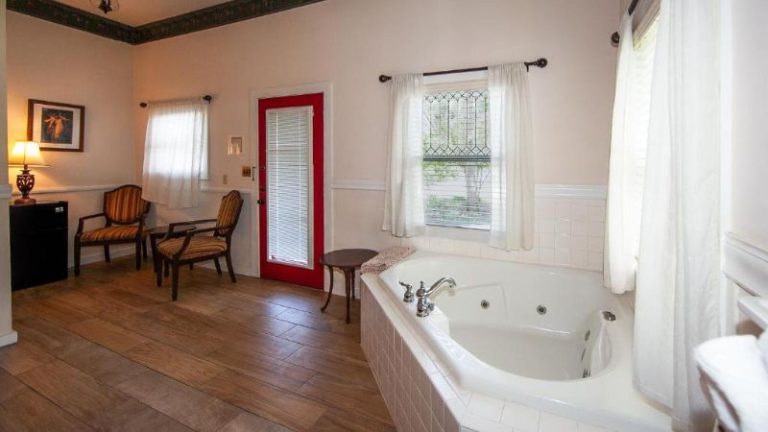 Herlong Mansion Bed & Breakfast