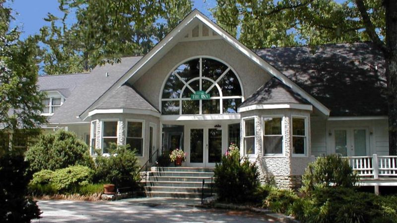 Highland Lake Inn & Resort, room with private jacuzzi, photo 7