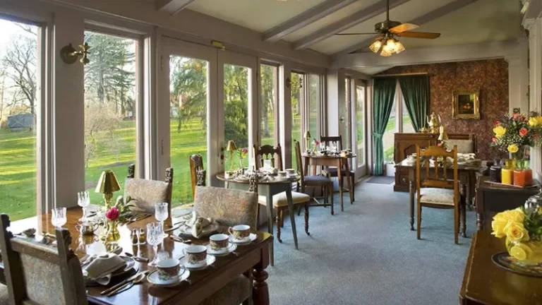 Hillbrook Inn