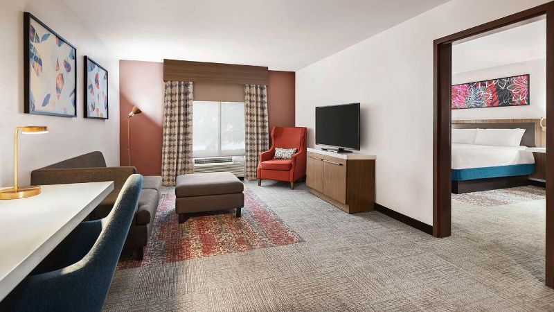 Hilton Garden Inn Atlanta South-McDonough, room with private jacuzzi, photo 3