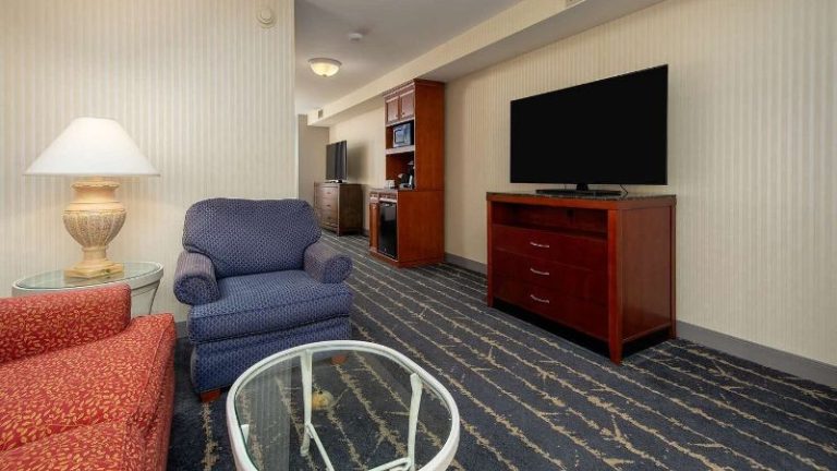 Hilton Garden Inn Milwaukee Northwest Conference Center