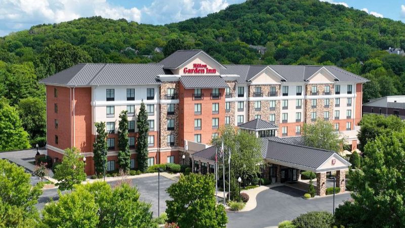 Hilton Garden Inn Nashville Franklin-Cool Springs, room with private jacuzzi, photo 5