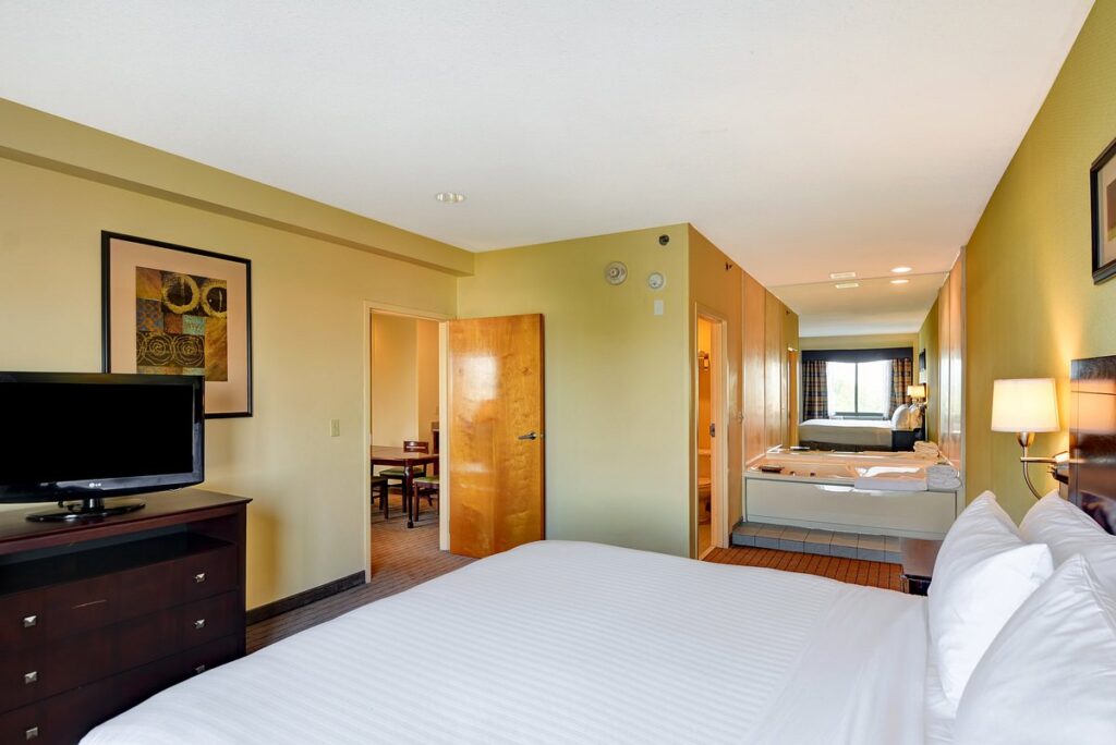 Holiday Inn Express Boston, an IHG Hotel