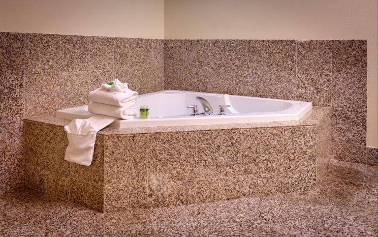 Holiday Inn Express Hotel and Suites Mesquite, an IHG Hotel