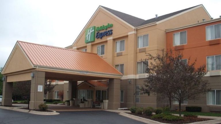 Holiday Inn Express Lapeer, an IHG Hotel