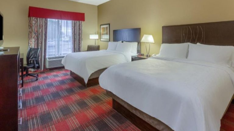 Holiday Inn Express & Suites Bowling Green, an IHG Hotel