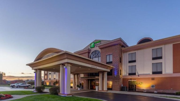 Holiday Inn Express & Suites Bowling Green, an IHG Hotel