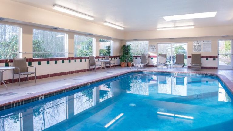 Holiday Inn Express & Suites Burlington