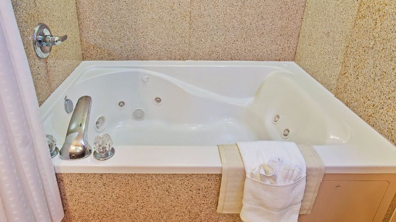Holiday Inn Express & Suites Dyersburg, an IHG Hotel