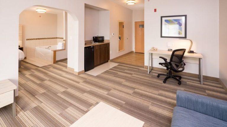 Holiday Inn Express & Suites Grand Blanc, an IHG Hotel