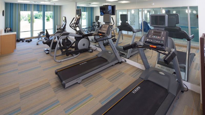 Holiday Inn Express & Suites Monroe, an IHG Hotel, room with private jacuzzi, photo 7