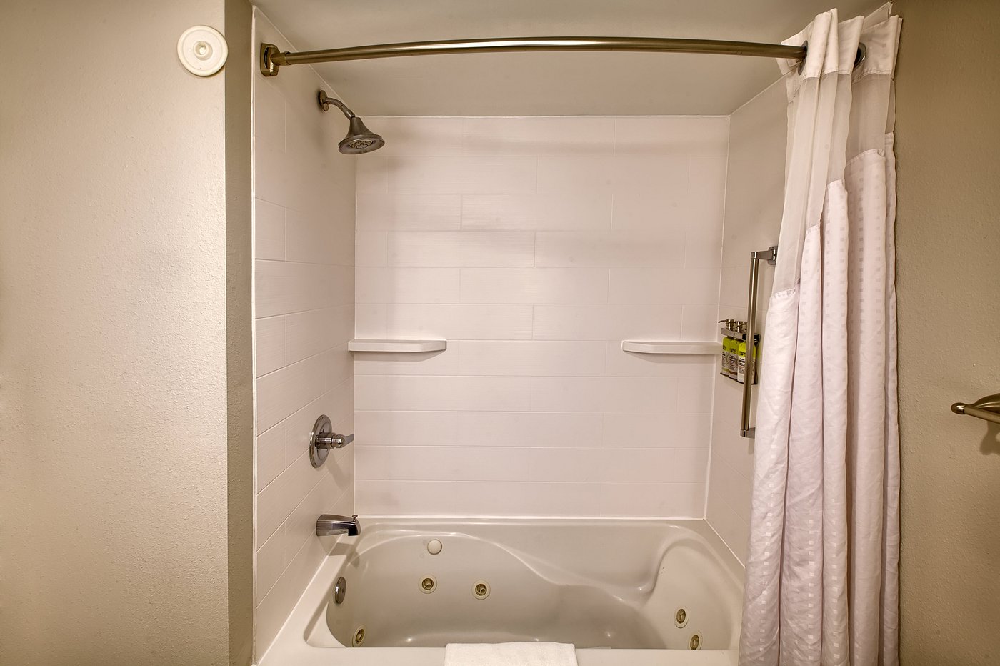 Holiday Inn Express & Suites Raleigh North – Wake Forest, an IHG Hotel, room with private jacuzzi, photo 1