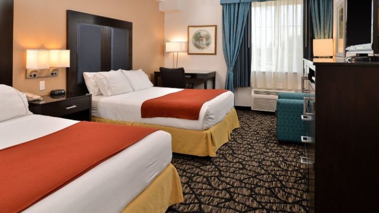 Holiday Inn Express & Suites Tacoma South – Lakewood, an IHG Hotel