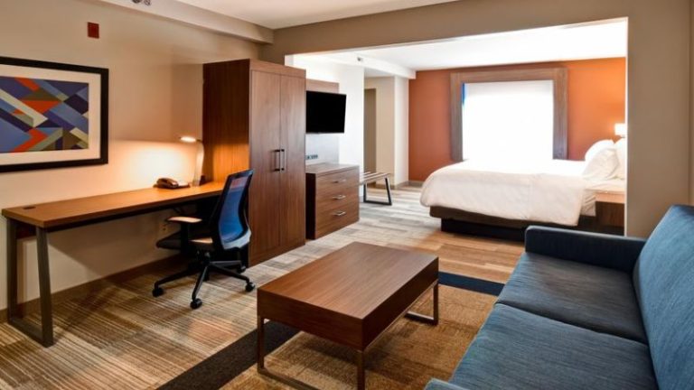 Holiday Inn Express & Suites Schererville
