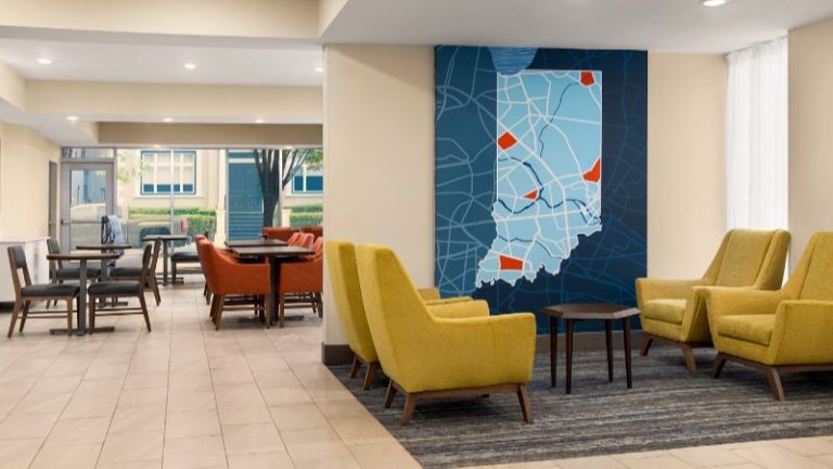 Holiday Inn Express & Suites Evansville Downtown