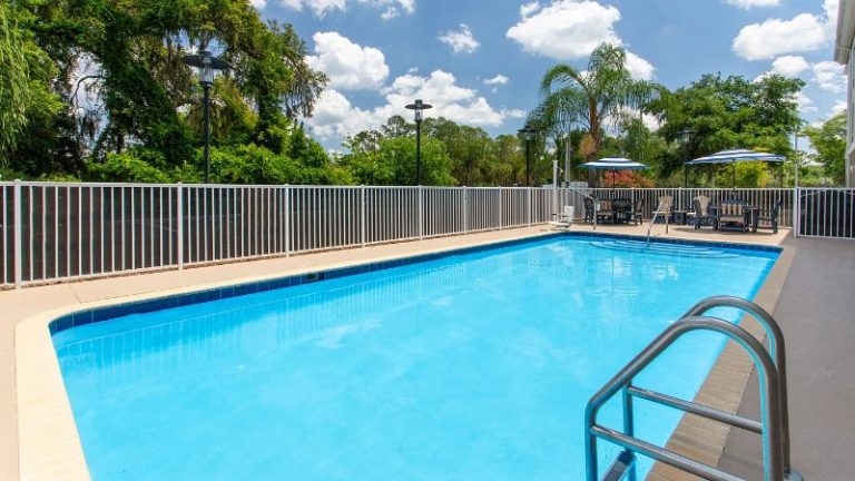 Holiday Inn Express & Suites Silver Springs-Ocala, an IHG Hotel