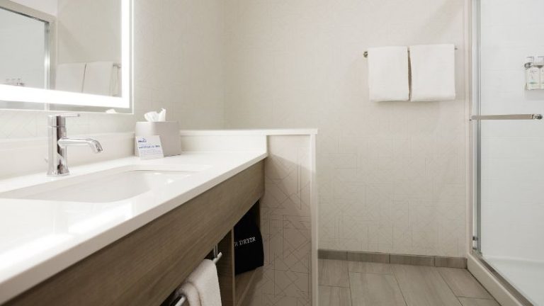 Holiday Inn Express & Suites Sanford, an IHG Hotel