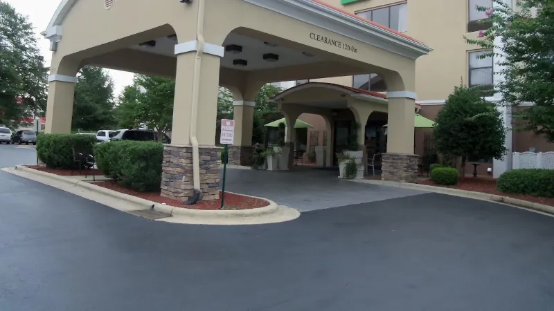 Holiday Inn Express & Suites Sanford, an IHG Hotel, room with private jacuzzi, photo 5