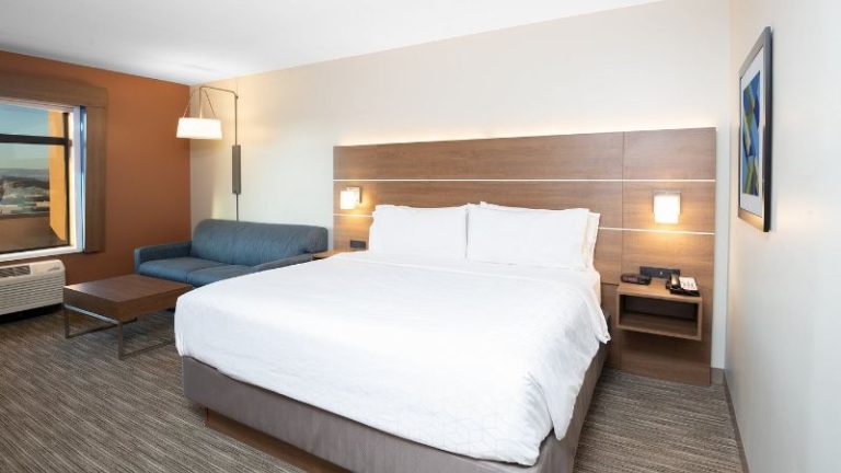 Holiday Inn Express & Suites St. George North – Zion