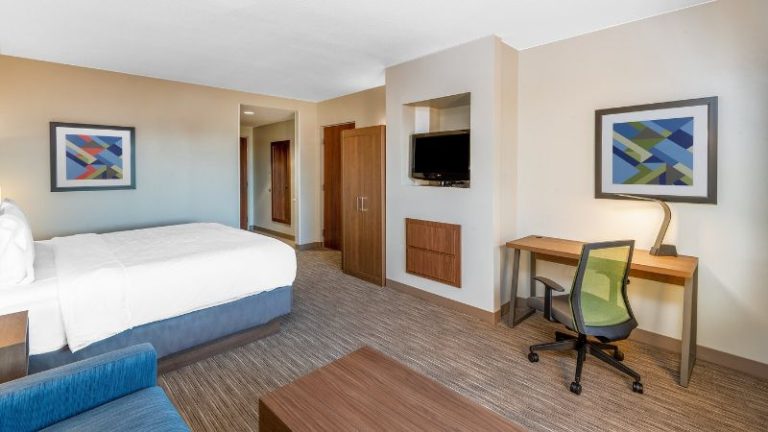 Holiday Inn Express & Suites St. George North – Zion