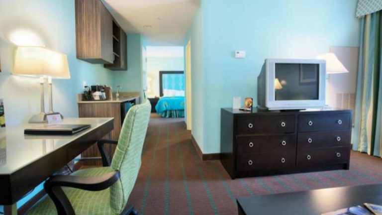 Holiday Inn & Suites Ocala Conference Center, an IHG Hotel