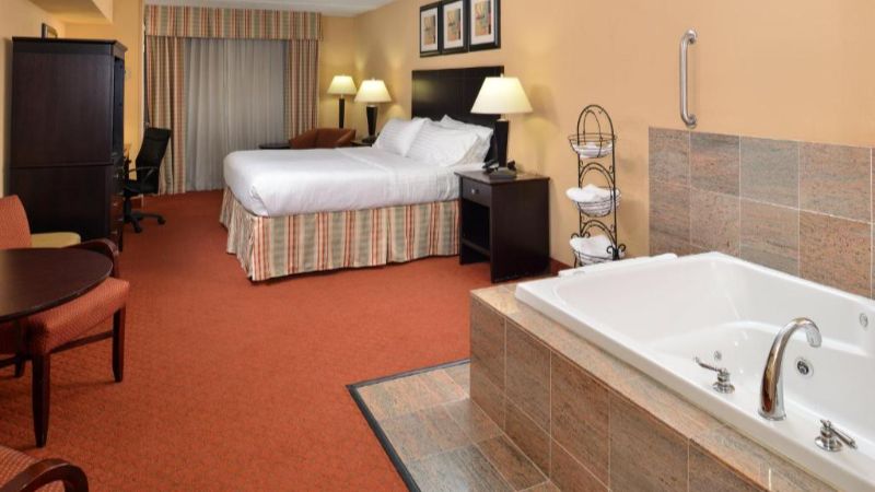 Holiday Inn Martinsburg