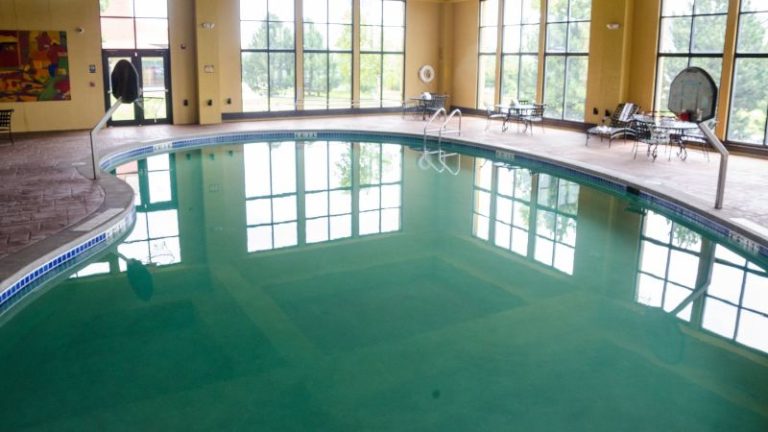 Holiday Inn Pewaukee-Milwaukee West