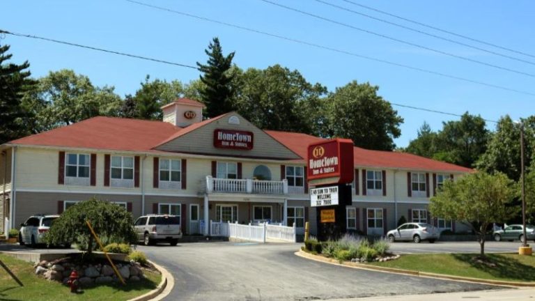 Hometown Inn & Suites