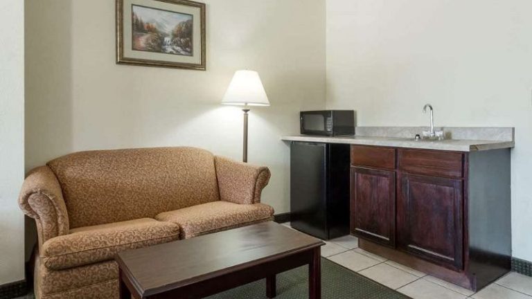Howard Johnson by Wyndham Houma