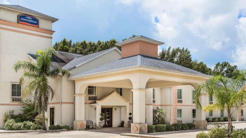 Howard Johnson by Wyndham Houma, room with private jacuzzi, photo 6