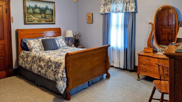 Lizard Creek Inn