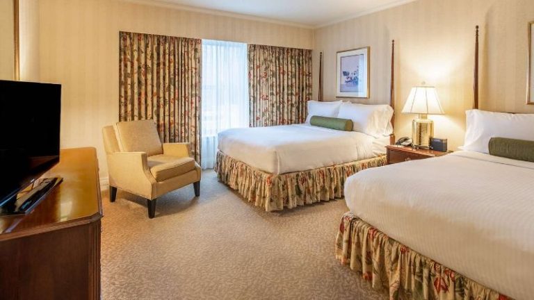 Mayflower Park Hotel
