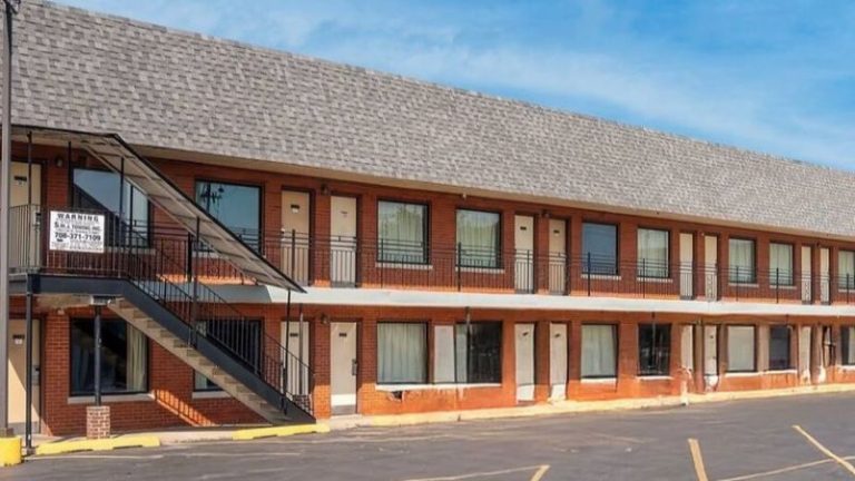 Hotel O Miami Inn & Suites Chicago Midway Airport