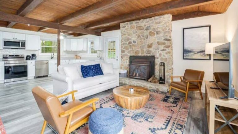 Modern Harpers Ferry Cabin
