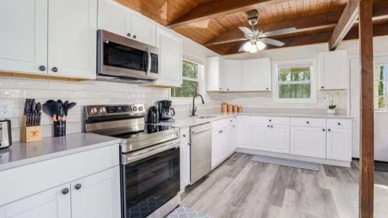 Modern Harpers Ferry Cabin