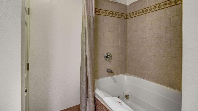 Motel 6 Charles Town