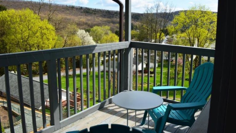 Mountain View Suites